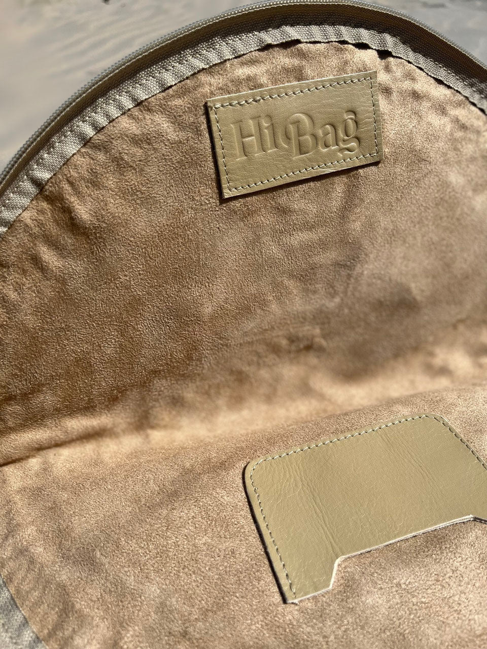 Basic rattan clutch, inside with suede look lining