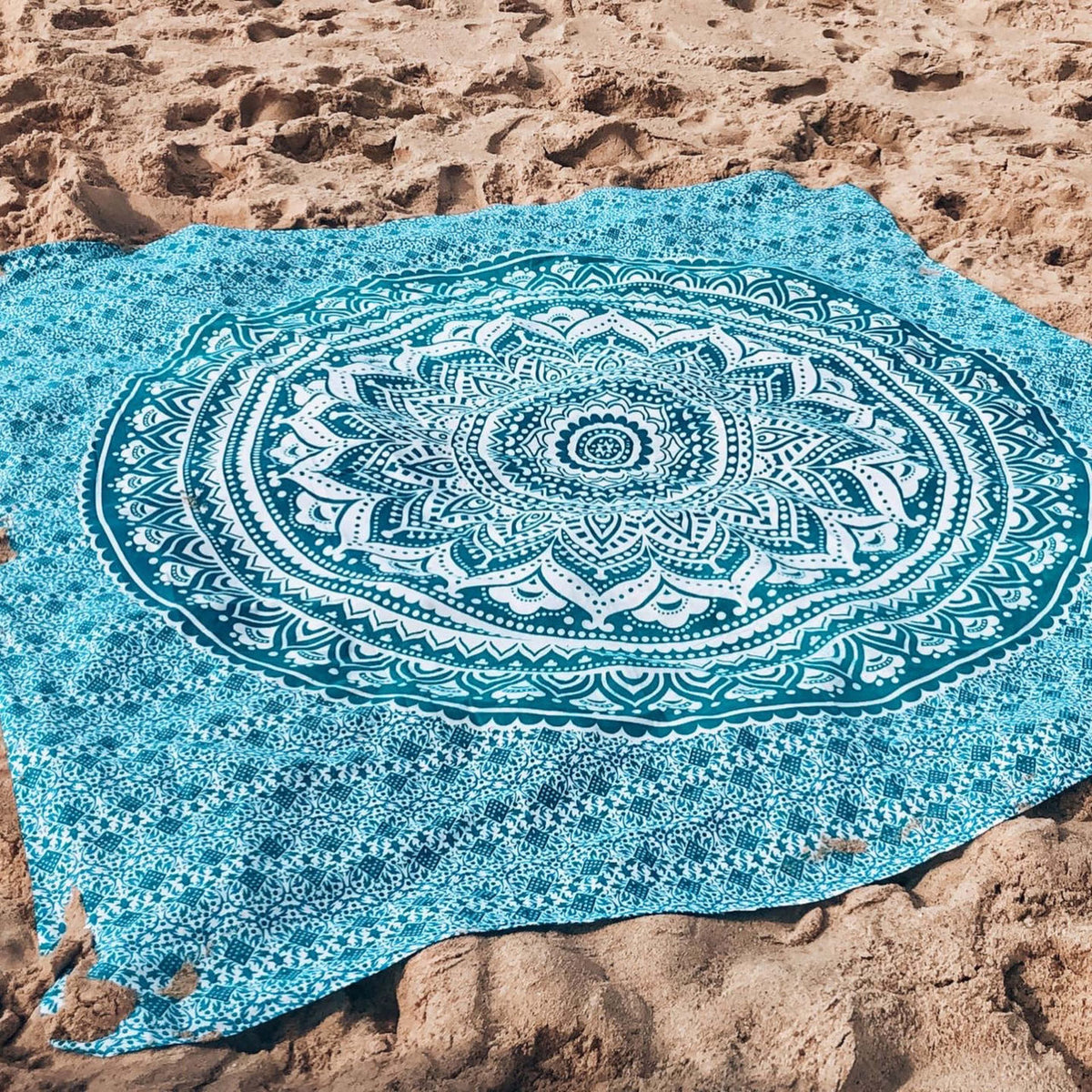 XXL strandlaken Green Ombre 235x220 cm, close-up van de mandala