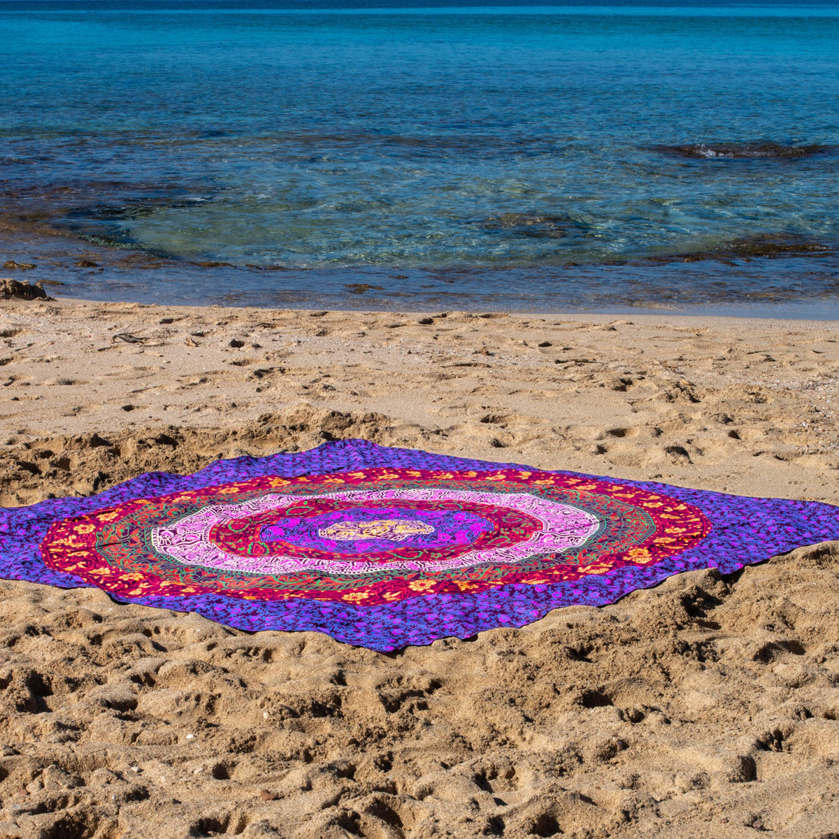 XXL strandlaken Multi Ibiza 235x220 cm, op het zand bij zee