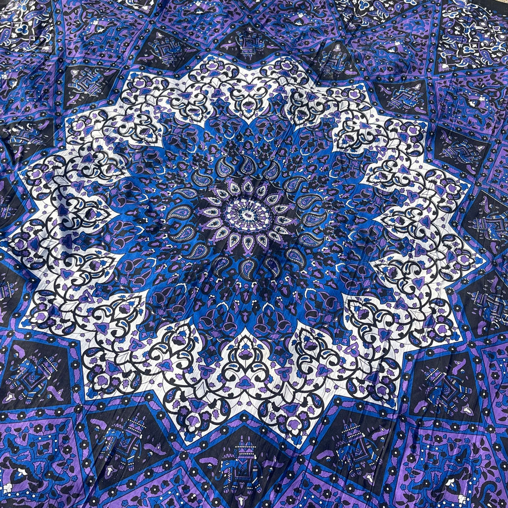 XXL strandlaken Night Star 235x220 cm, close-up van de mandala