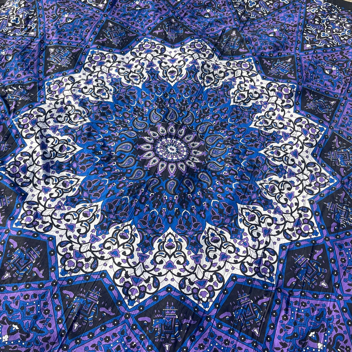 XXL strandlaken Night Star 235x220 cm, close-up van de mandala