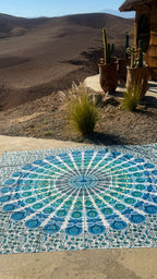 XXL strandlaken Ocean 235x220 cm, close-up van de mandala in de zon