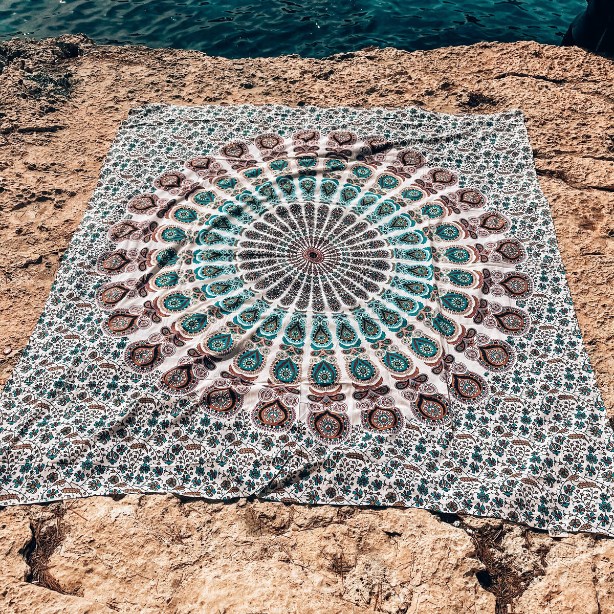 XXL strandlaken Seashell 235x220 cm, bovenaanzicht van de mandala