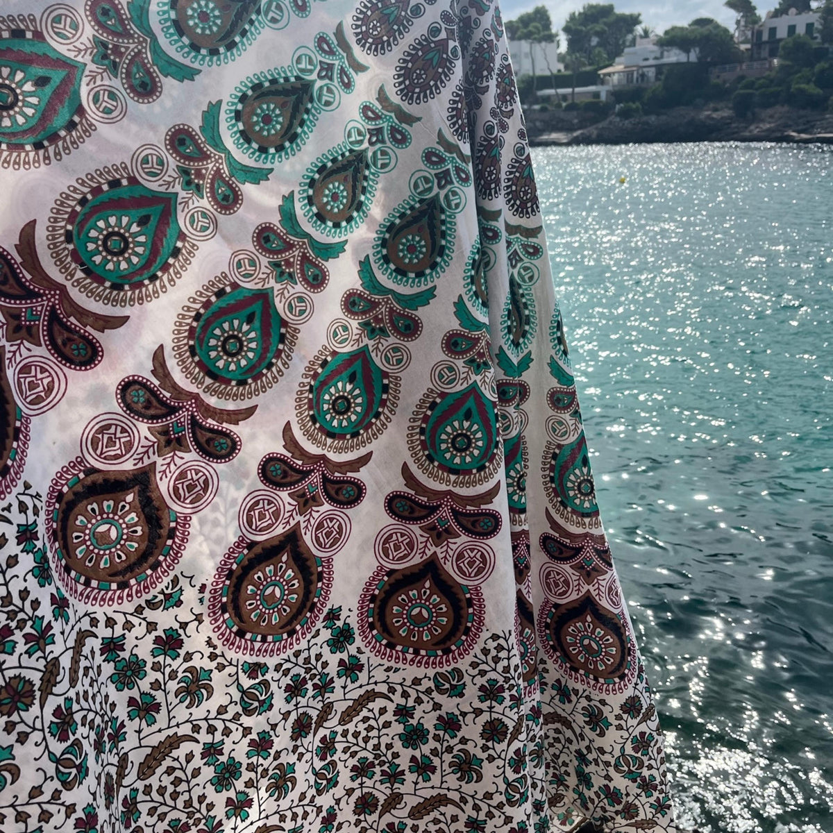 XXL strandlaken Seashell 235x220 cm, close-up van de mandala